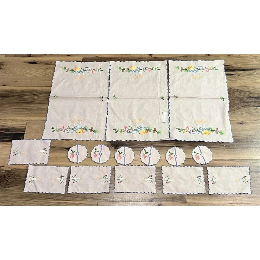 Vtg Set of 15 White Embroidered Christmas Napkins Coasters Holly Candles Present